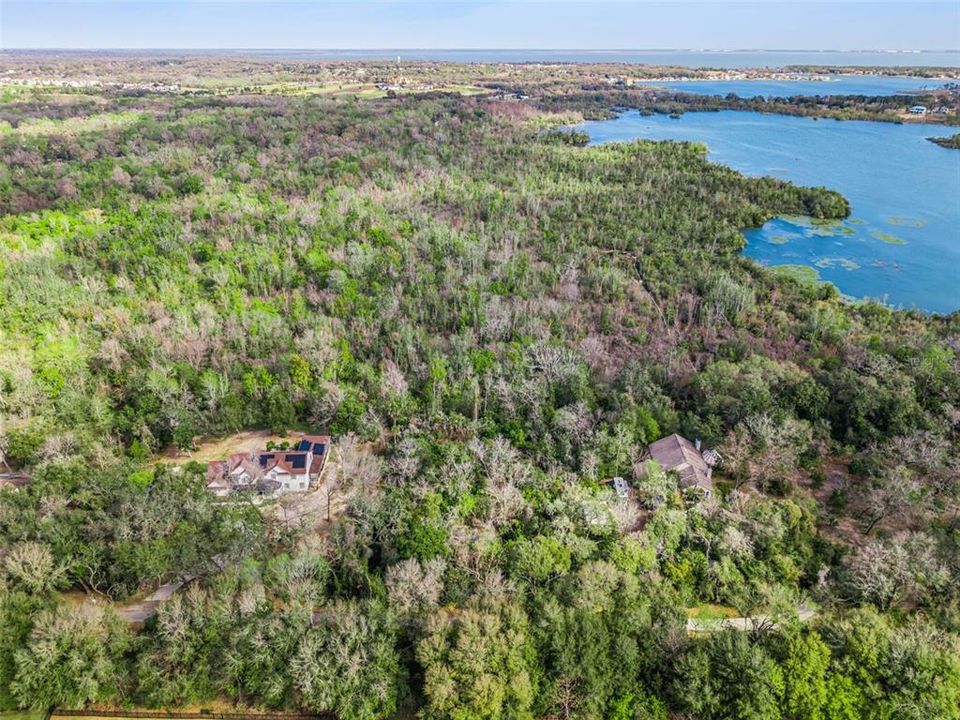 На продажу: $299,998 (4.94 acres)