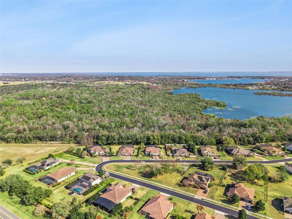 На продажу: $299,998 (4.94 acres)