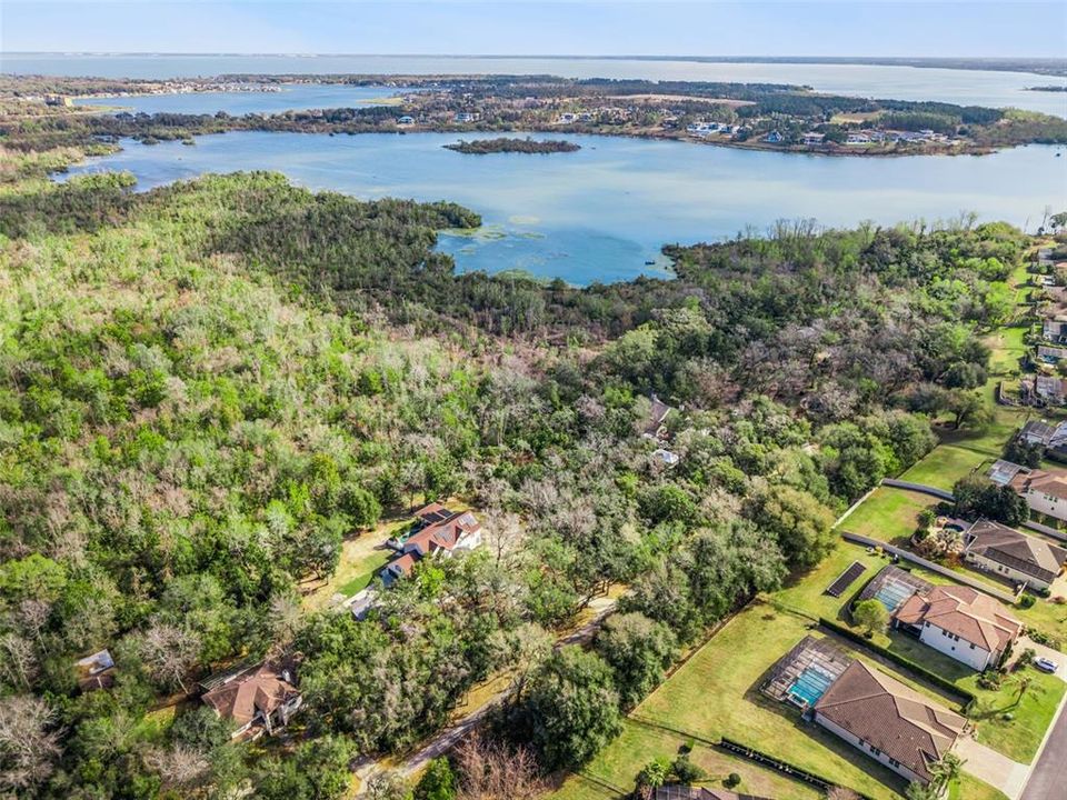 На продажу: $299,998 (4.94 acres)