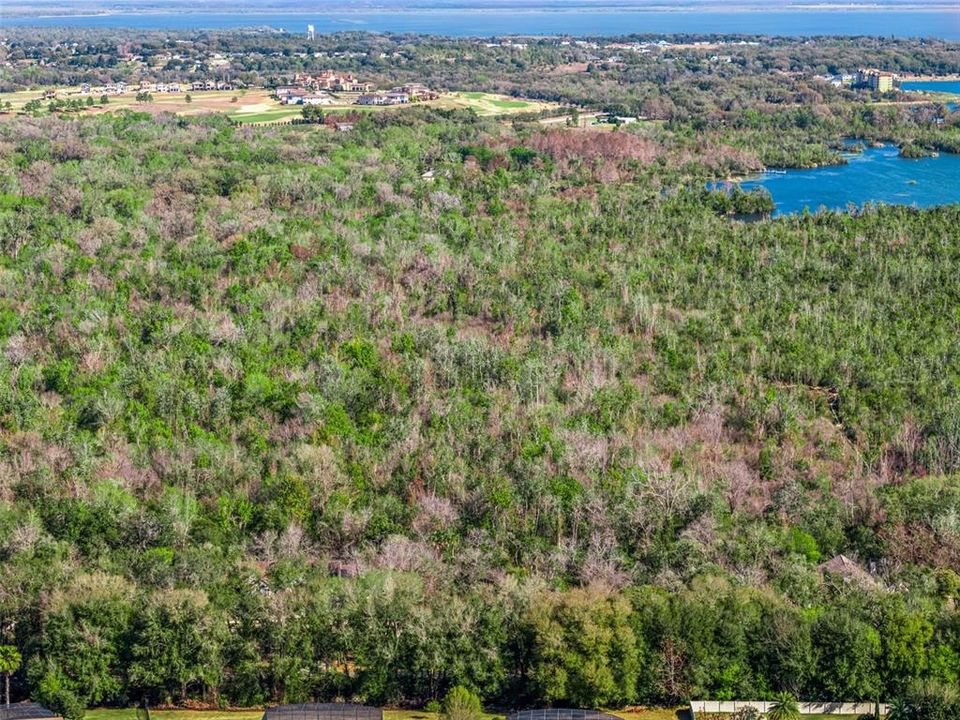 На продажу: $299,998 (4.94 acres)