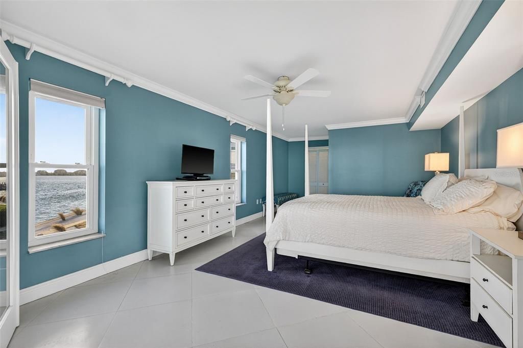 Activo con contrato: $419,000 (2 camas, 2 baños, 1760 Pies cuadrados)