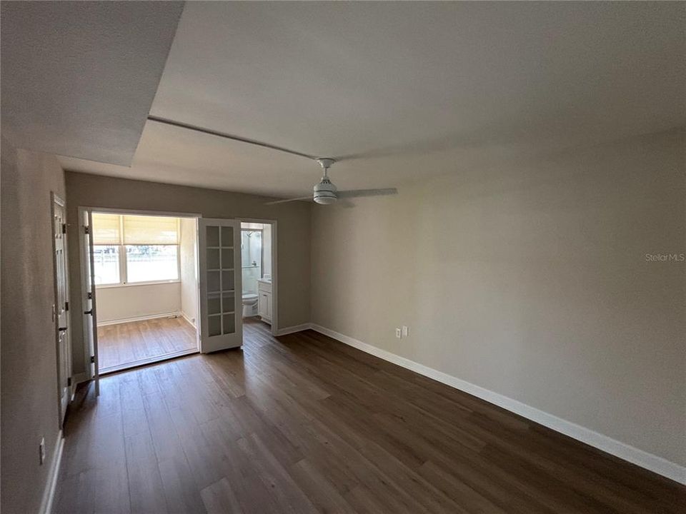For Sale: $149,900 (2 beds, 2 baths, 1130 Square Feet)