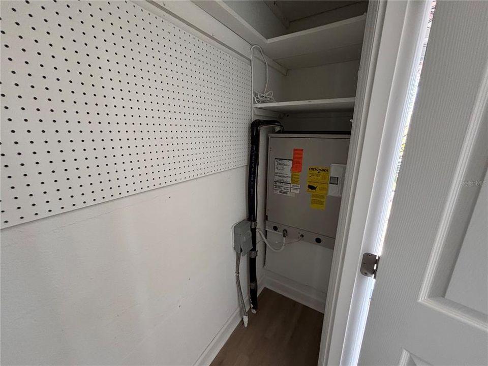 For Sale: $149,900 (2 beds, 2 baths, 1130 Square Feet)