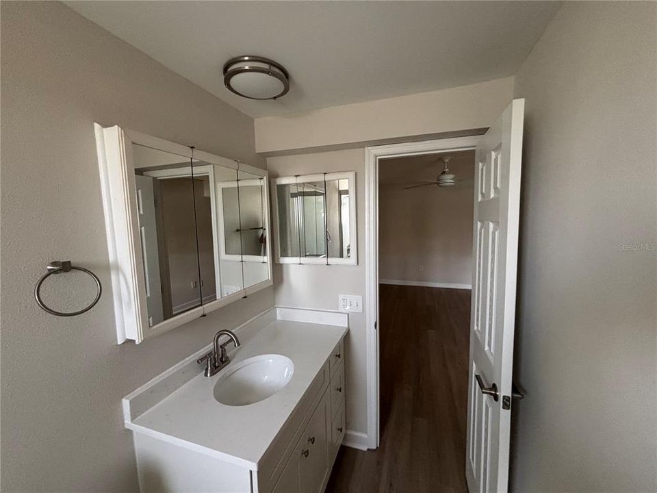 For Sale: $149,900 (2 beds, 2 baths, 1130 Square Feet)