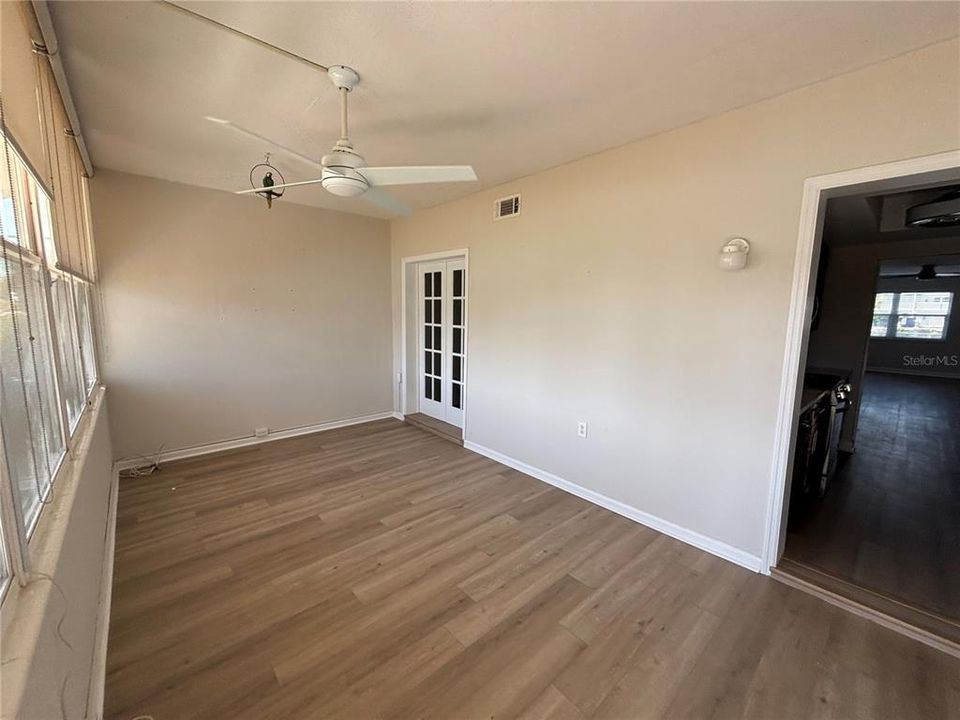 For Sale: $149,900 (2 beds, 2 baths, 1130 Square Feet)