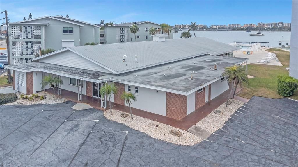 For Sale: $149,900 (2 beds, 2 baths, 1130 Square Feet)