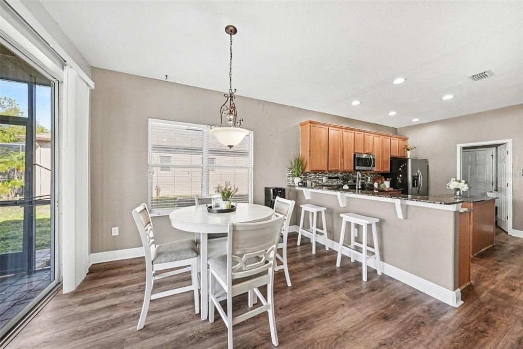 En Venta: $655,000 (5 camas, 3 baños, 2923 Pies cuadrados)