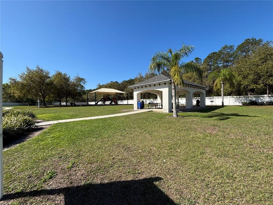 En Venta: $655,000 (5 camas, 3 baños, 2923 Pies cuadrados)