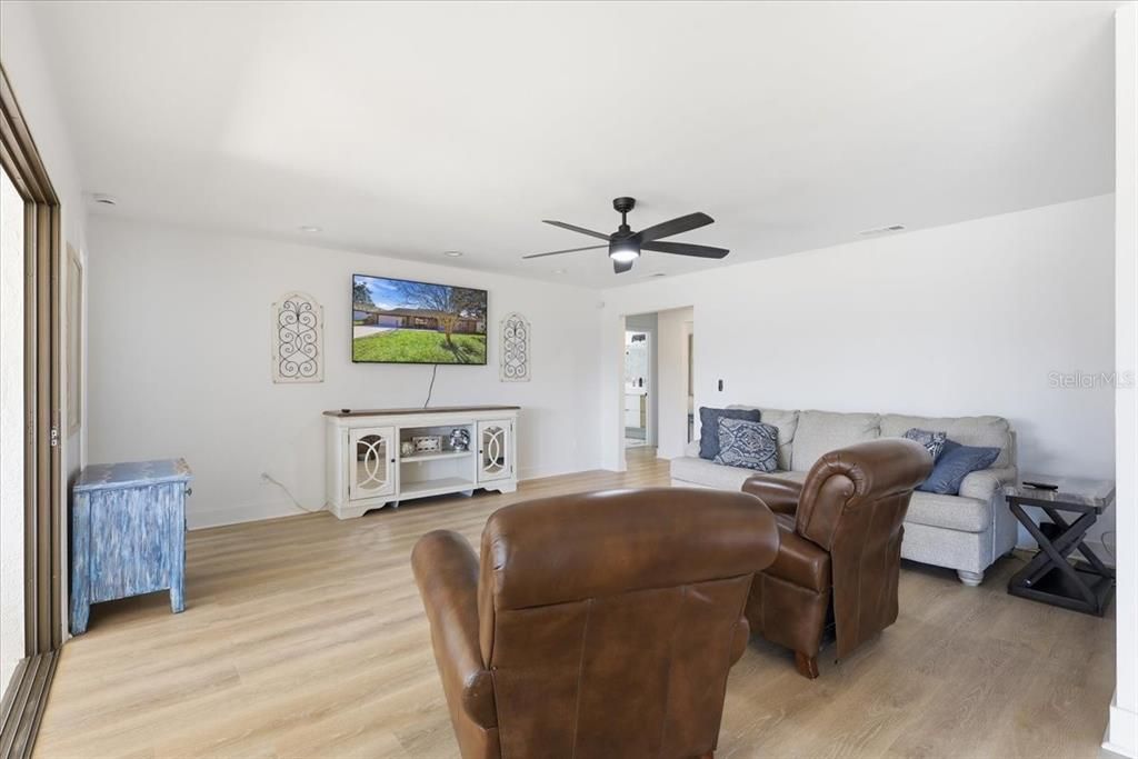 Active With Contract: $540,000 (3 beds, 2 baths, 2147 Square Feet)