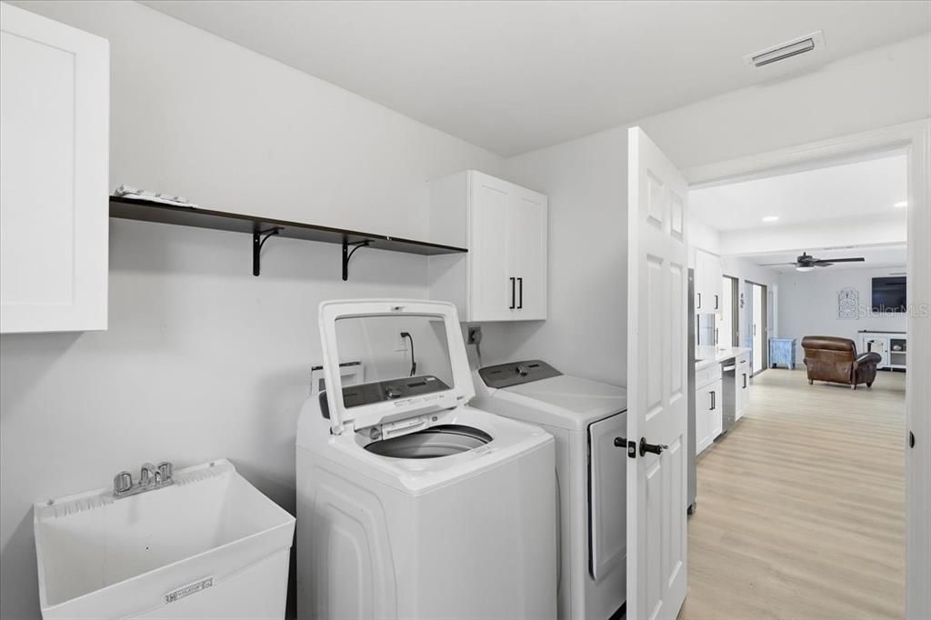 Active With Contract: $540,000 (3 beds, 2 baths, 2147 Square Feet)
