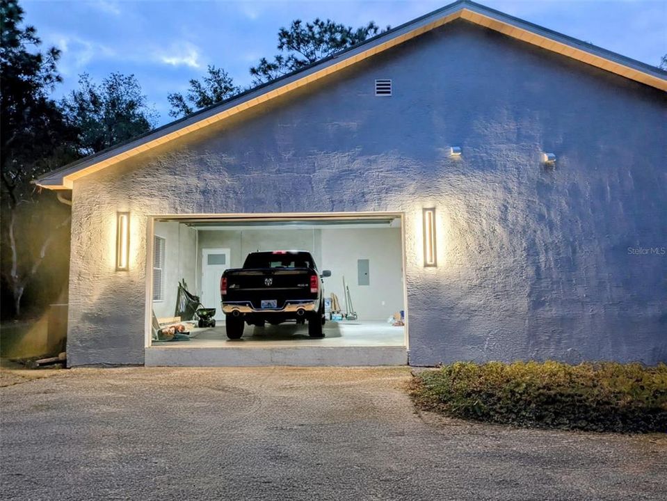 Active With Contract: $499,000 (3 beds, 2 baths, 1765 Square Feet)