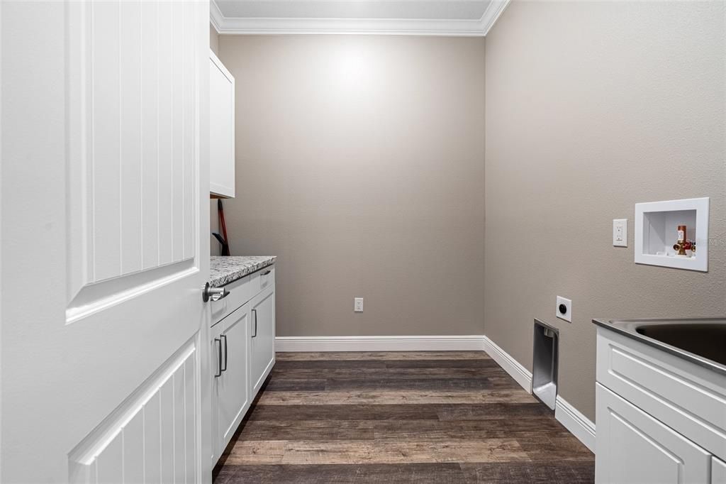 Active With Contract: $499,000 (3 beds, 2 baths, 1765 Square Feet)