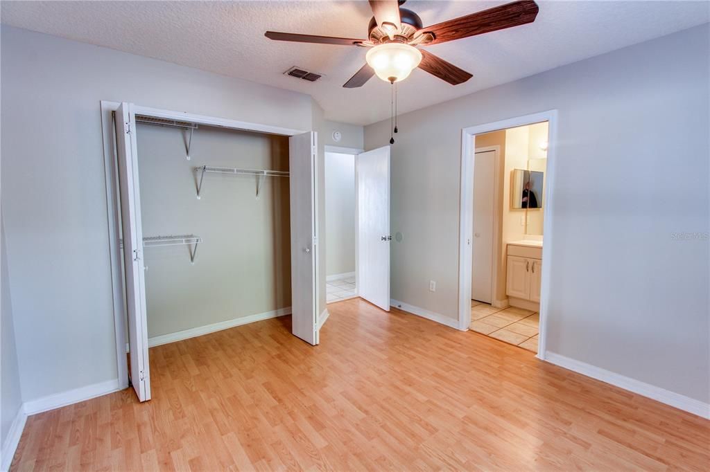For Rent: $1,600 (2 beds, 2 baths, 2008 Square Feet)