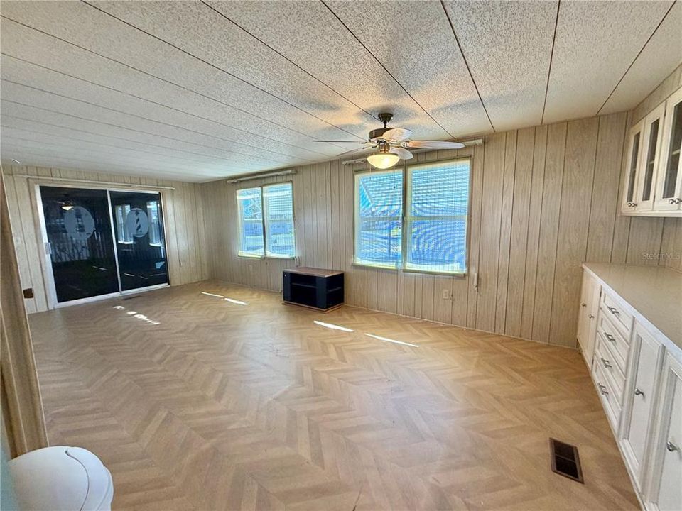 En Venta: $89,000 (2 camas, 2 baños, 1104 Pies cuadrados)