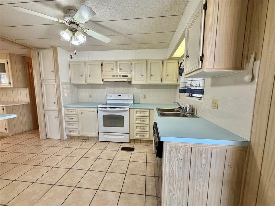 En Venta: $89,000 (2 camas, 2 baños, 1104 Pies cuadrados)