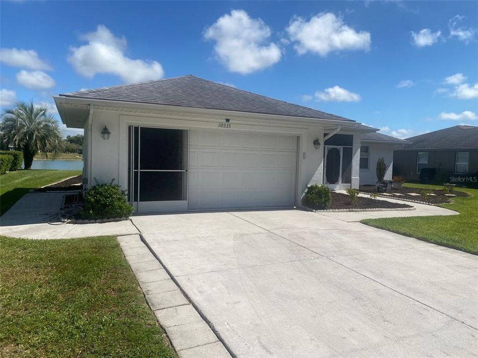 Activo con contrato: $274,900 (2 camas, 2 baños, 1251 Pies cuadrados)