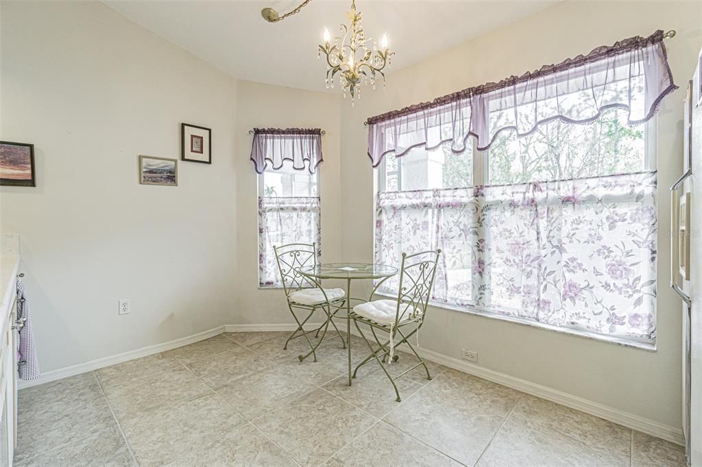 Activo con contrato: $274,900 (2 camas, 2 baños, 1251 Pies cuadrados)