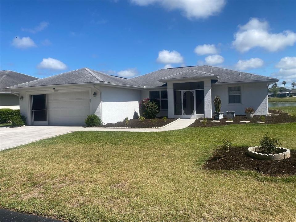 Activo con contrato: $274,900 (2 camas, 2 baños, 1251 Pies cuadrados)