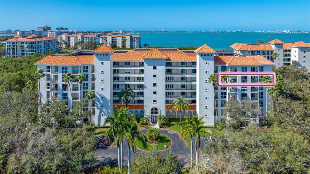 Activo con contrato: $575,000 (2 camas, 2 baños, 1438 Pies cuadrados)