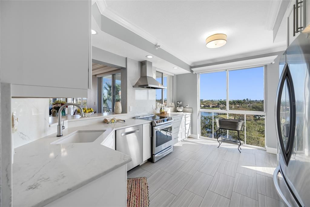 Activo con contrato: $575,000 (2 camas, 2 baños, 1438 Pies cuadrados)