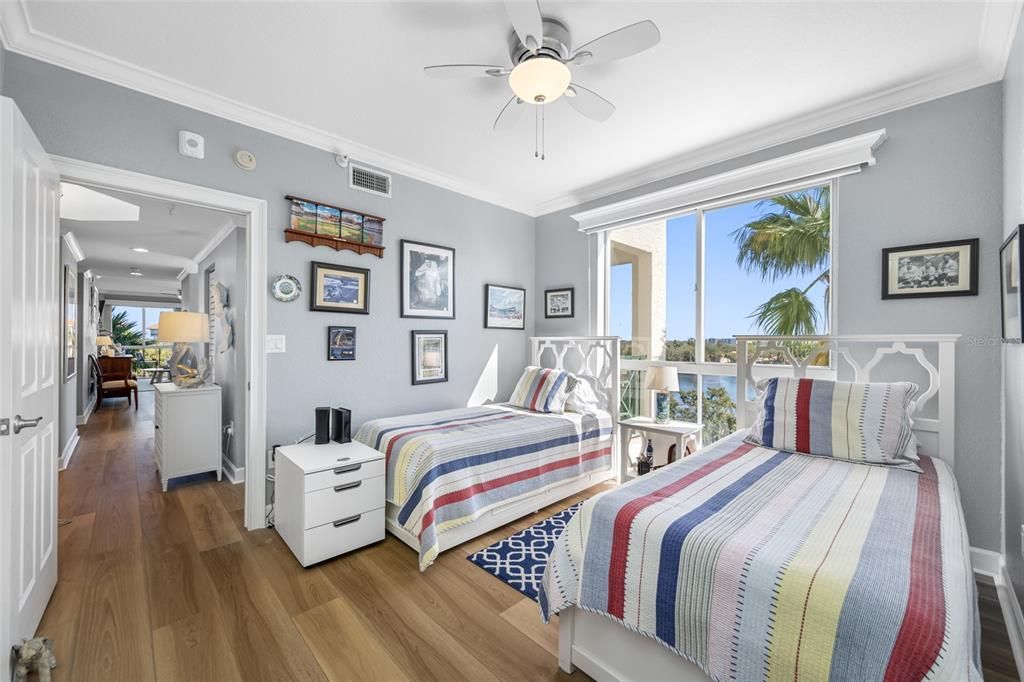 Activo con contrato: $575,000 (2 camas, 2 baños, 1438 Pies cuadrados)