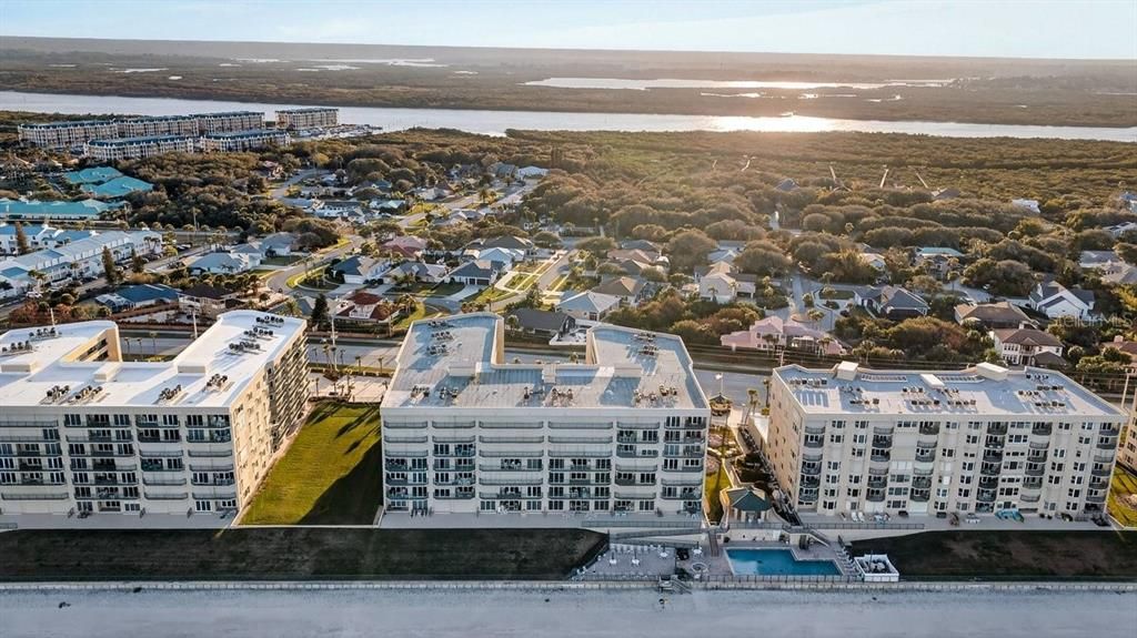 На продажу: $374,990 (2 спален, 2 ванн, 1500 Квадратных фут)