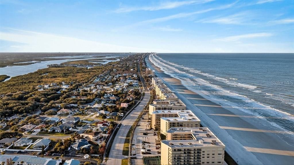 На продажу: $374,990 (2 спален, 2 ванн, 1500 Квадратных фут)