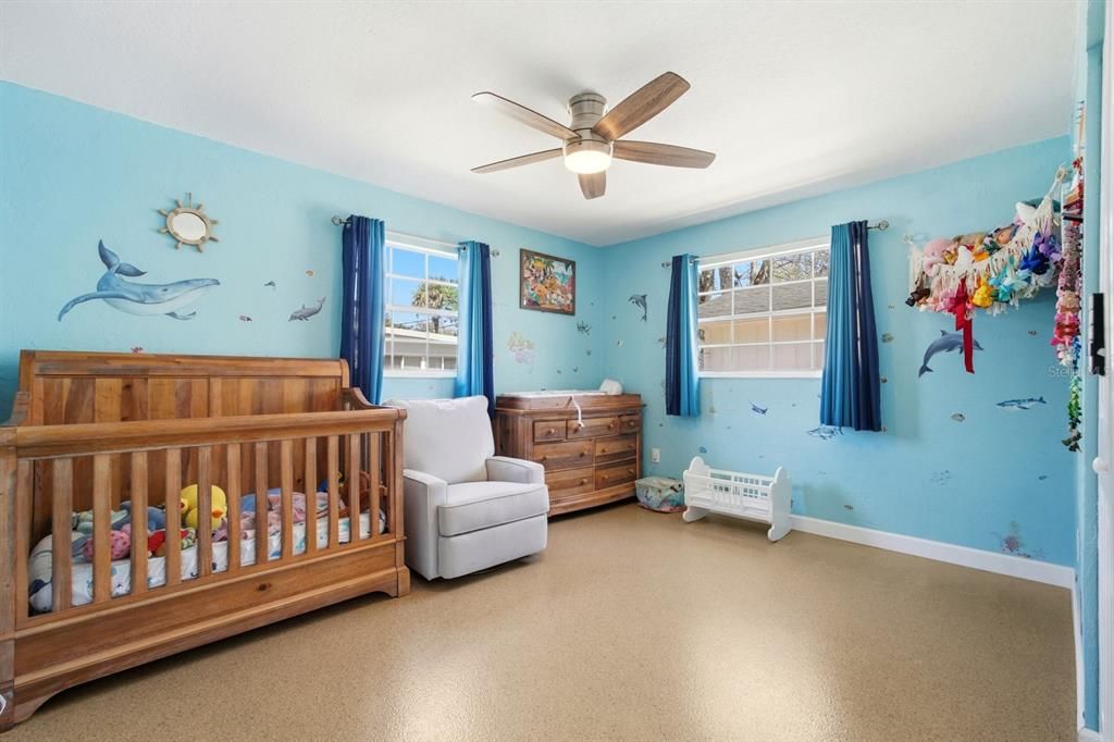 For Sale: $325,000 (5 beds, 2 baths, 1904 Square Feet)