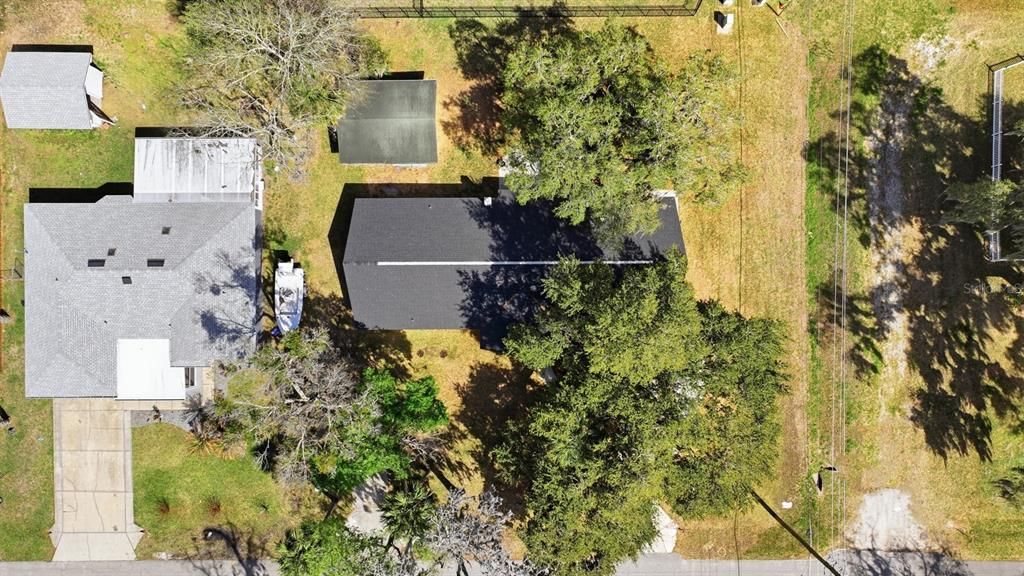 For Sale: $325,000 (5 beds, 2 baths, 1904 Square Feet)