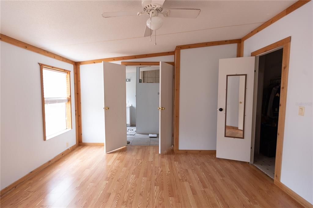 En Venta: $359,900 (3 camas, 2 baños, 1296 Pies cuadrados)