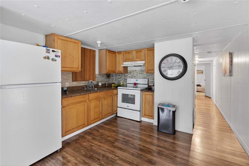 For Sale: $119,000 (3 beds, 1 baths, 1326 Square Feet)