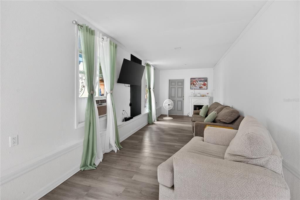 For Sale: $119,000 (3 beds, 1 baths, 1326 Square Feet)