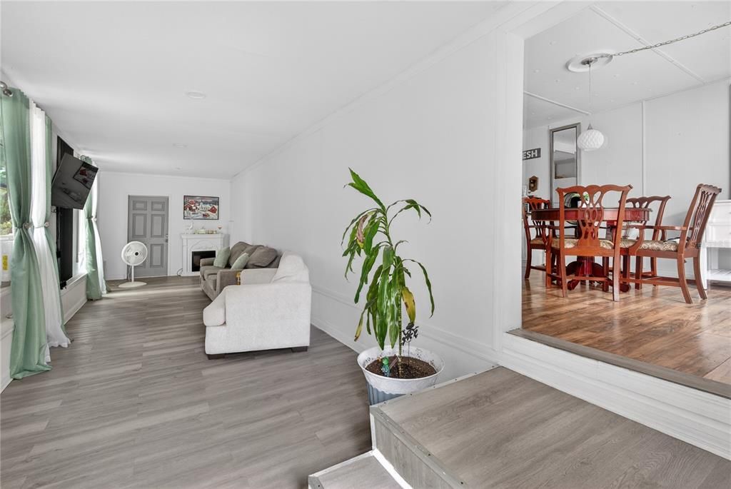 For Sale: $119,000 (3 beds, 1 baths, 1326 Square Feet)