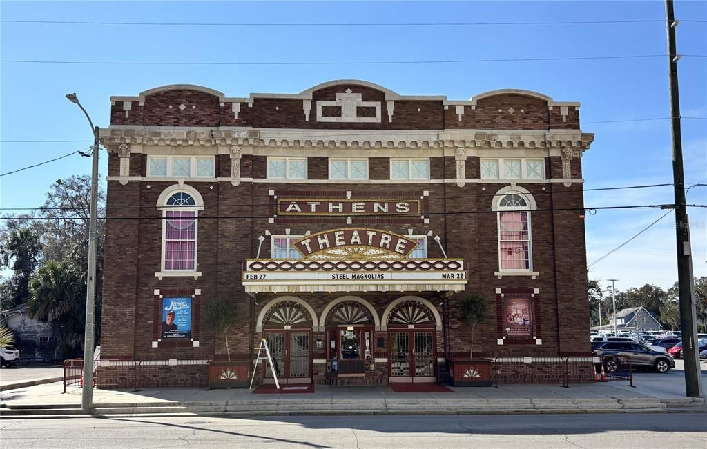 待售: $300,000 (2.50 acres)