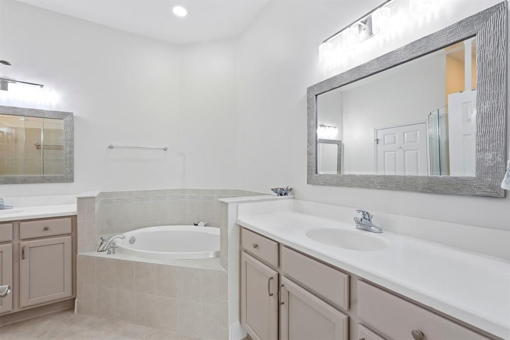 Active With Contract: $549,000 (3 beds, 3 baths, 2167 Square Feet)