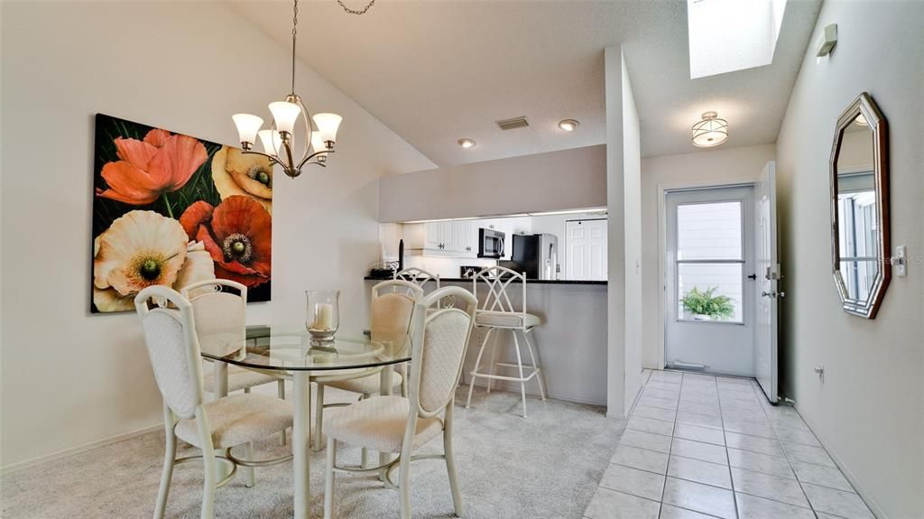 Active With Contract: $344,000 (2 beds, 2 baths, 1272 Square Feet)