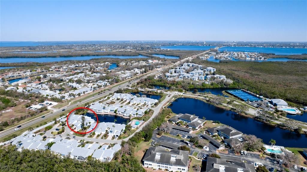 Active With Contract: $344,000 (2 beds, 2 baths, 1272 Square Feet)