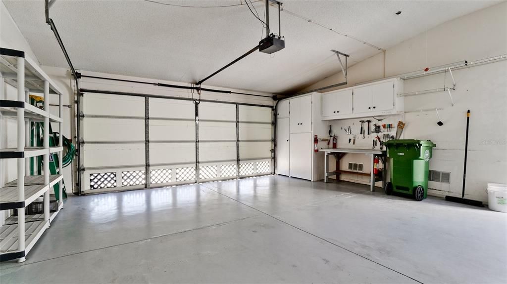 Active With Contract: $344,000 (2 beds, 2 baths, 1272 Square Feet)