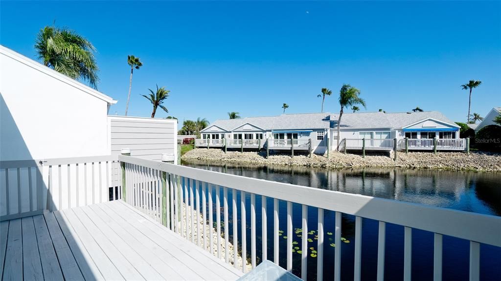 Active With Contract: $344,000 (2 beds, 2 baths, 1272 Square Feet)