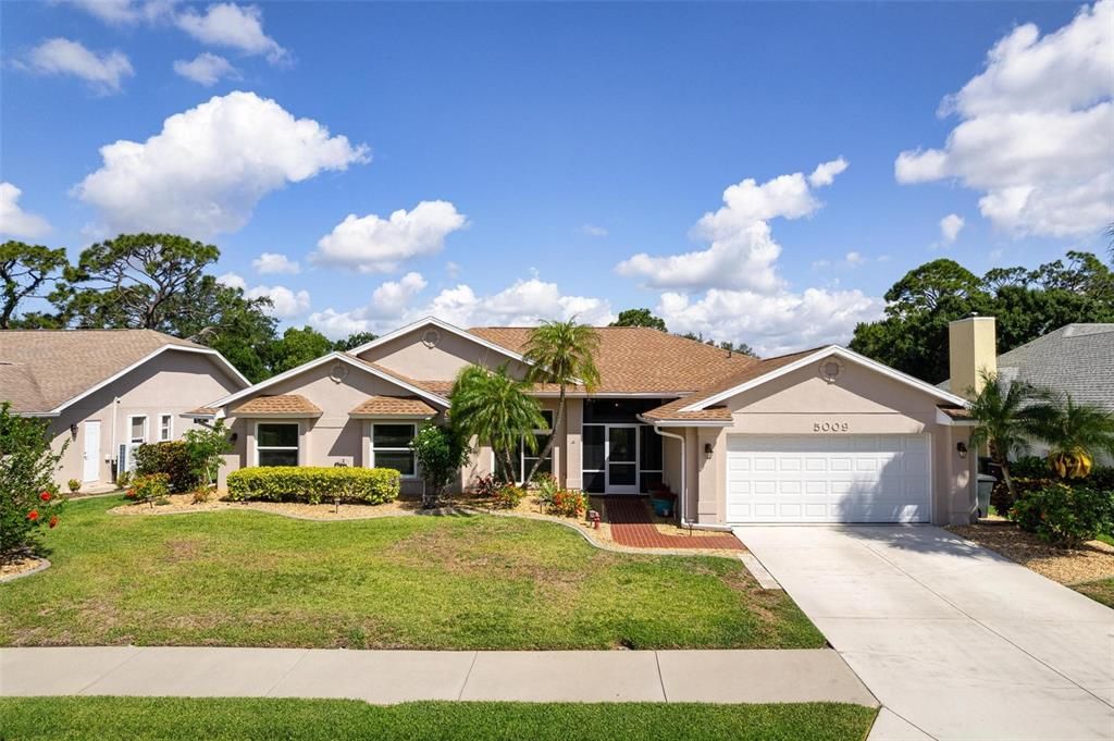 For Sale: $568,000 (3 beds, 2 baths, 2382 Square Feet)