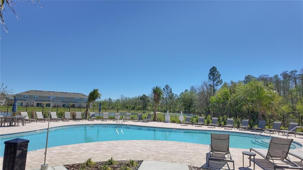Active With Contract: $1,690 (2 beds, 2 baths, 1219 Square Feet)