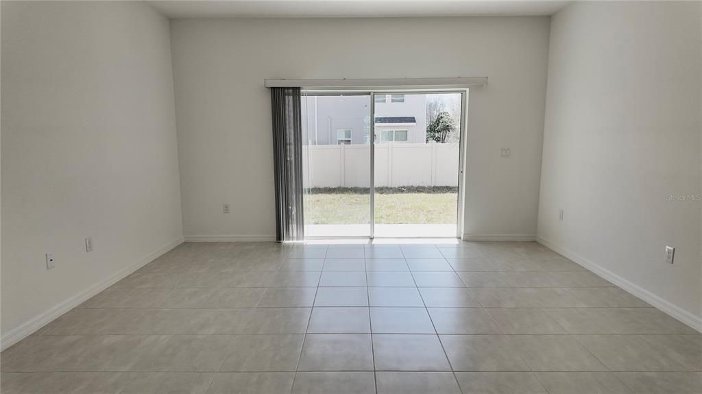 Active With Contract: $1,690 (2 beds, 2 baths, 1219 Square Feet)