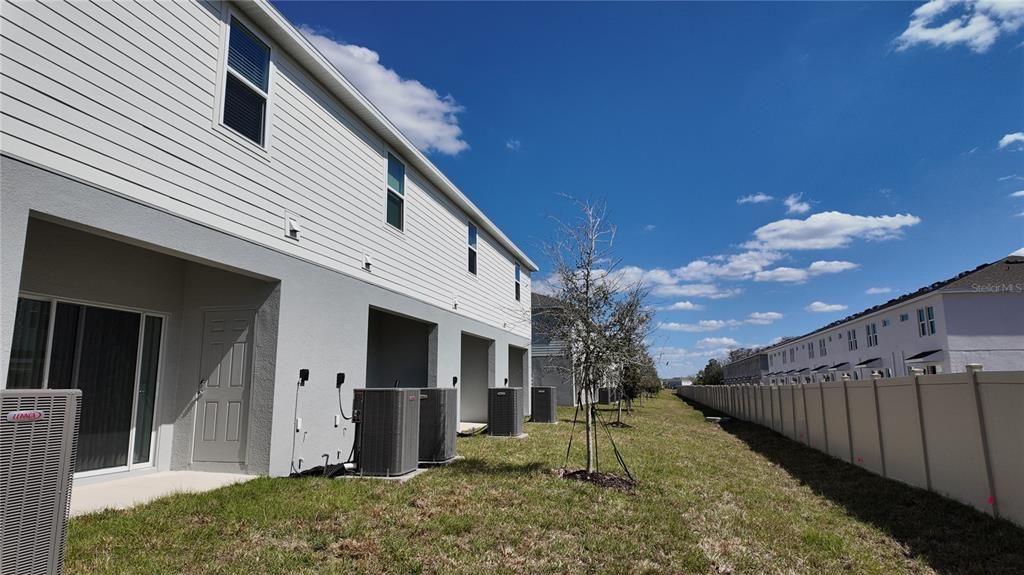 Active With Contract: $1,690 (2 beds, 2 baths, 1219 Square Feet)