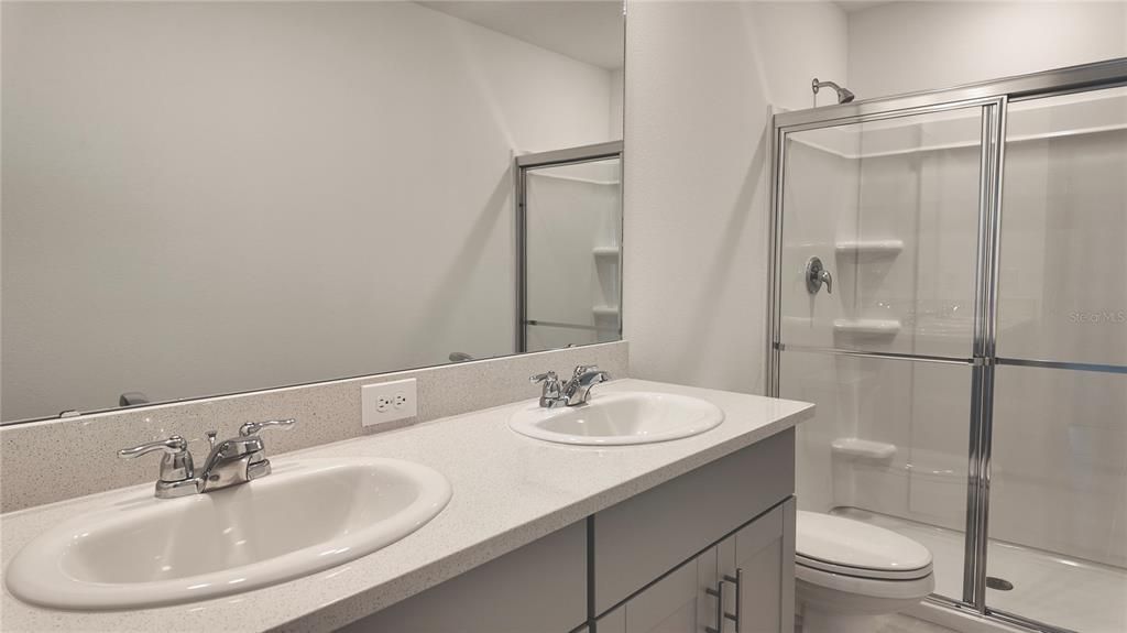 Active With Contract: $1,690 (2 beds, 2 baths, 1219 Square Feet)
