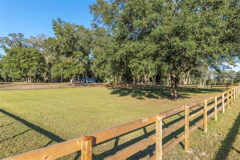 For Sale: $465,000 (3 beds, 2 baths, 1876 Square Feet)