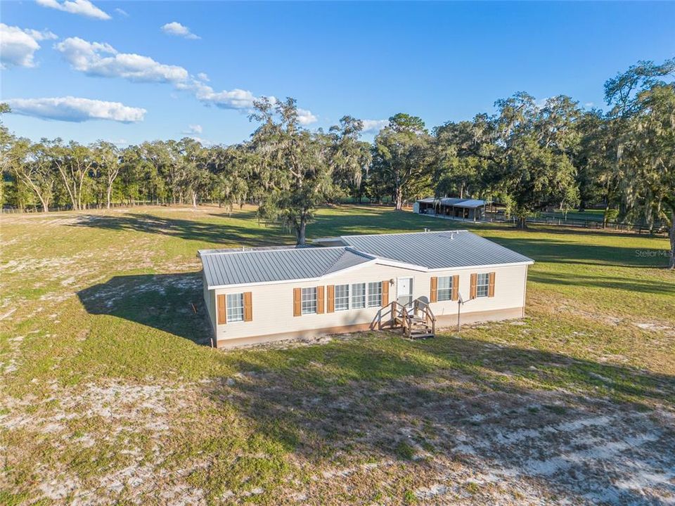 For Sale: $465,000 (3 beds, 2 baths, 1876 Square Feet)