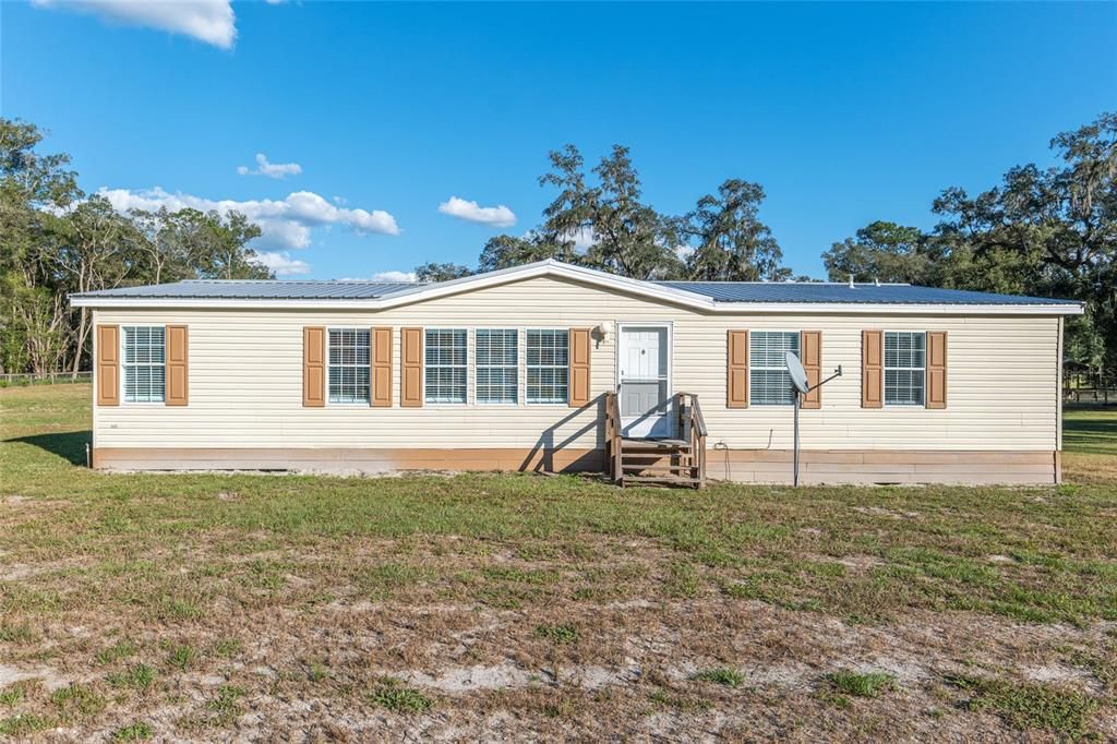 For Sale: $465,000 (3 beds, 2 baths, 1876 Square Feet)
