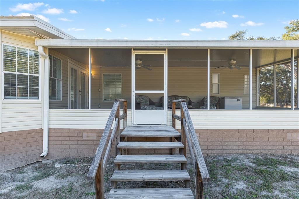 For Sale: $465,000 (3 beds, 2 baths, 1876 Square Feet)