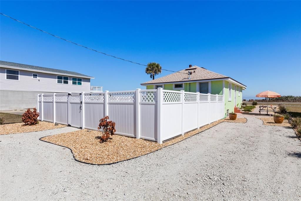 For Sale: $899,777 (3 beds, 2 baths, 1680 Square Feet)