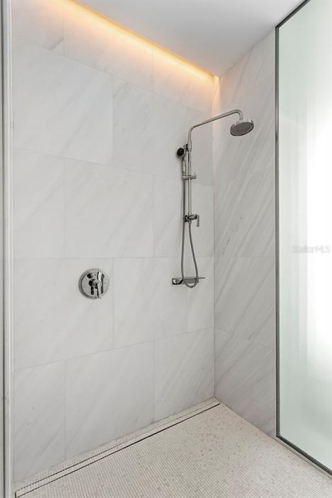 En Venta: $4,600,000 (3 camas, 3 baños, 3014 Pies cuadrados)
